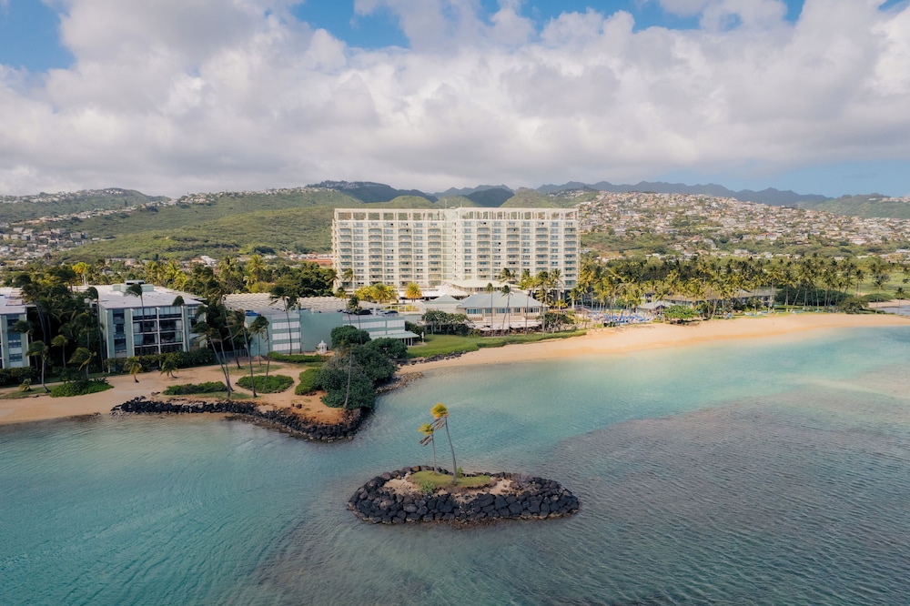 The Kahala Hotel & Resort — Hotel building in Honolulu, Hawaii