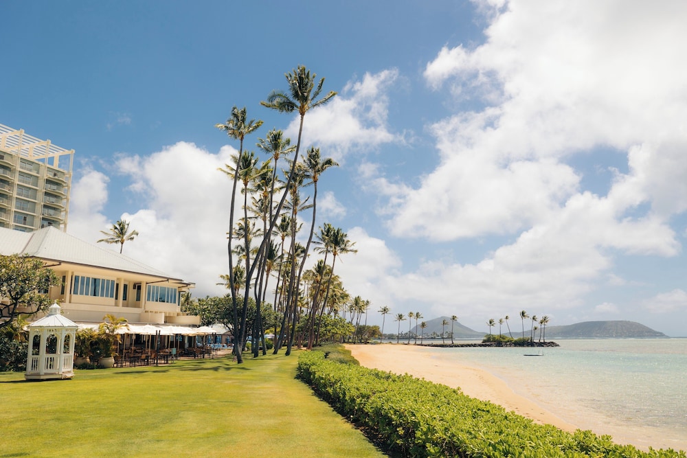 The Kahala Hotel & Resort — Beach in Honolulu, Hawaii
