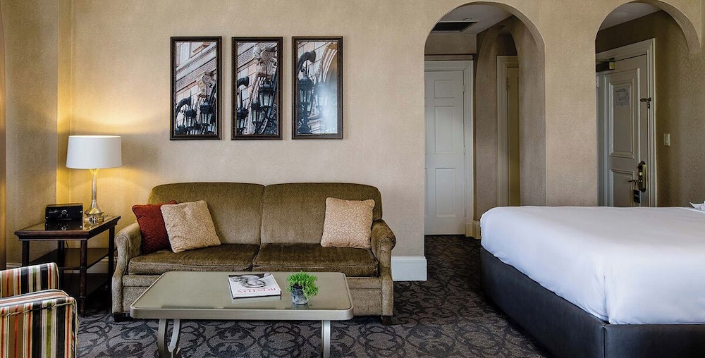 The Lenox Hotel Boston — Hotel rooms in Boston, Massachusetts
