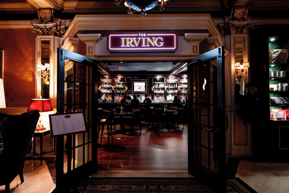 The Lenox Hotel Boston — Restaurant & bars in Boston, Massachusetts