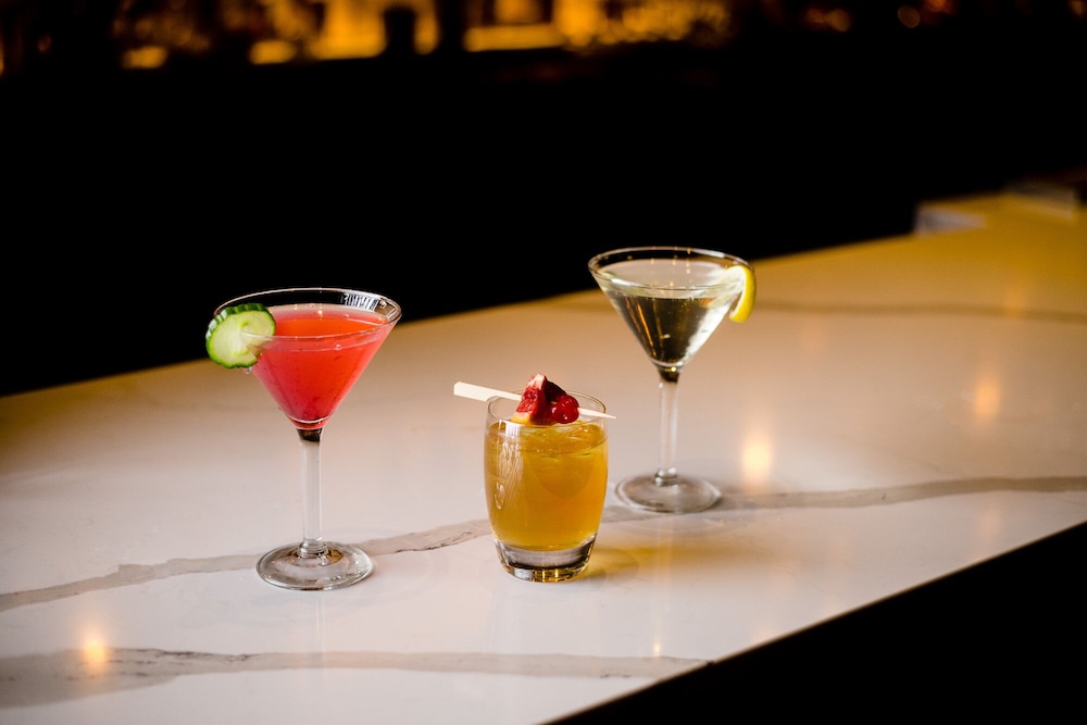 The Lenox Hotel Boston — Restaurant & bars in Boston, Massachusetts