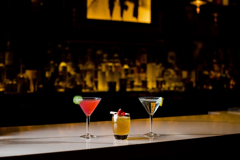 The Lenox Hotel Boston — Restaurant & bars in Boston, Massachusetts