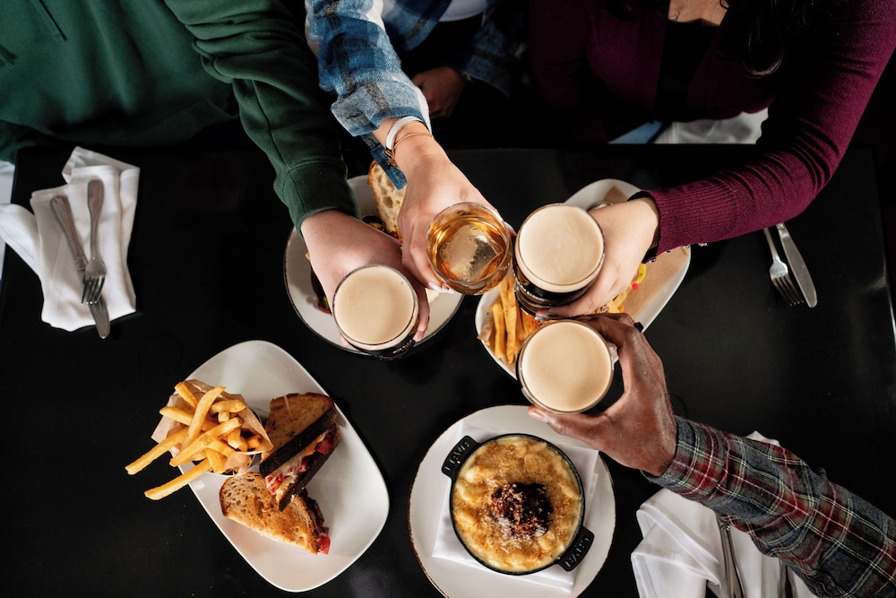 The Lenox Hotel Boston — Restaurant & bars in Boston, Massachusetts