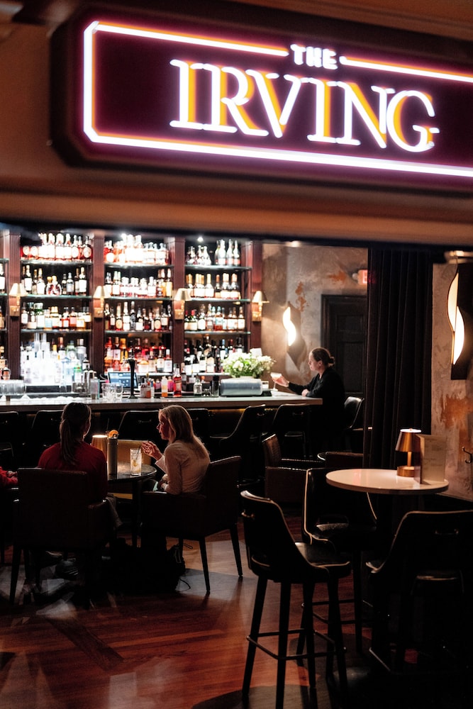 The Lenox Hotel Boston — Restaurant & bars in Boston, Massachusetts