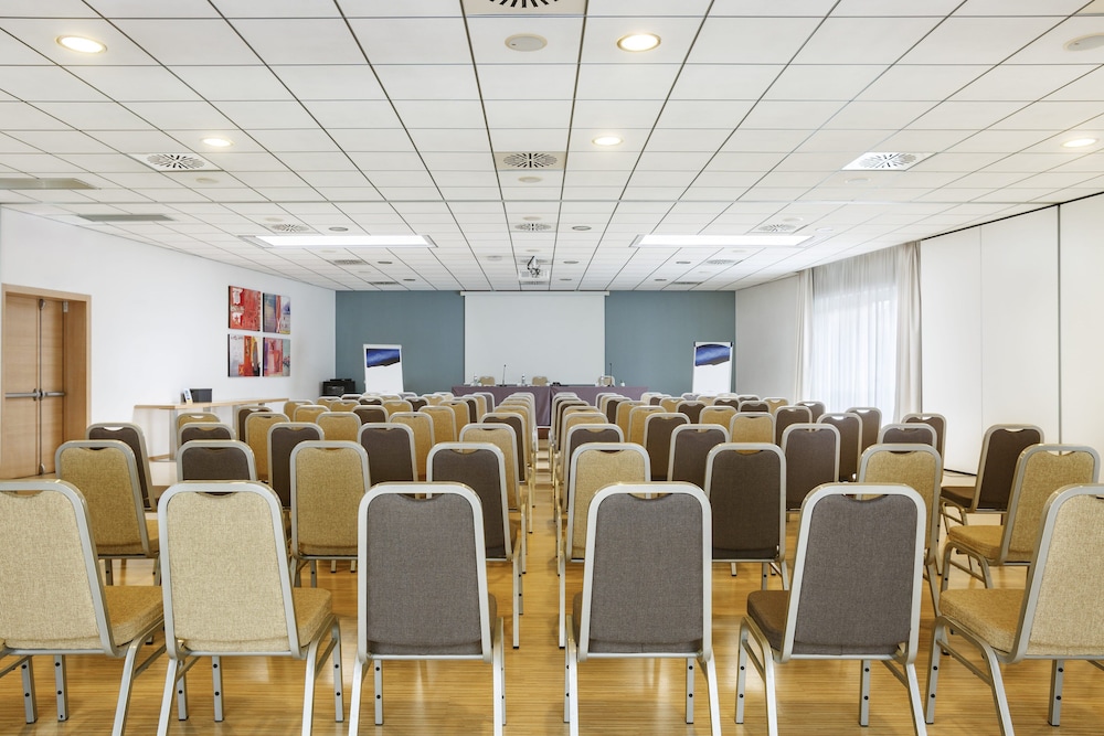 voco Venice Mestre - The Quid by IHG — Hotel building in Mestre, Veneto