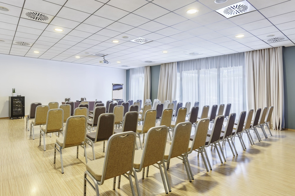 voco Venice Mestre - The Quid by IHG — Hotel building in Mestre, Veneto