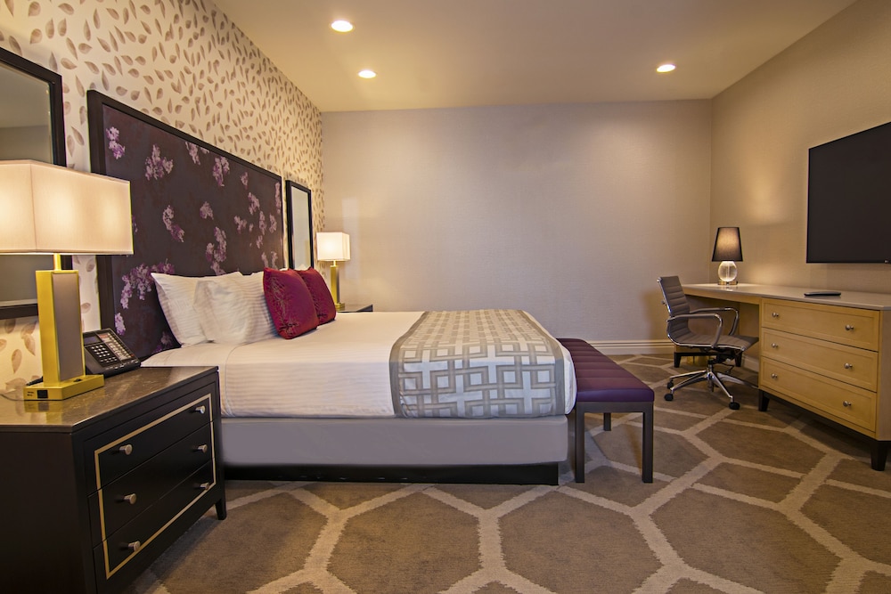 The Orleans Hotel & Casino — Hotel rooms in Las Vegas, Nevada