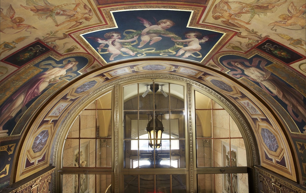 The Sherry Netherland — Hotel building in New York City, New York State
