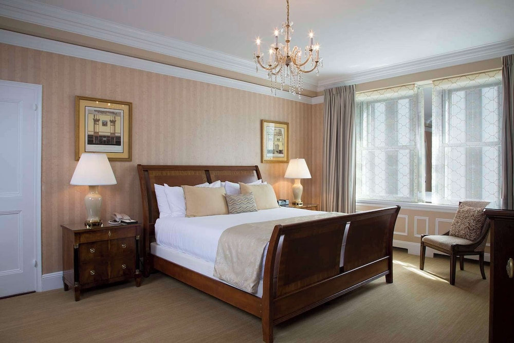 The Sherry Netherland — Hotel rooms in New York City, New York State