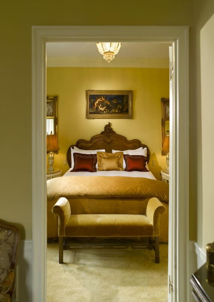 The Sherry Netherland — Hotel rooms in New York City, New York State