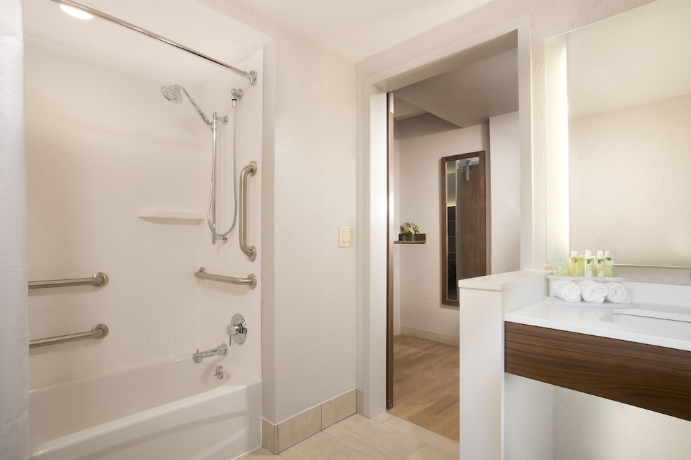 Holiday Inn Express New Orleans Downtown by IHG — Hotel rooms in New Orleans, Louisiana