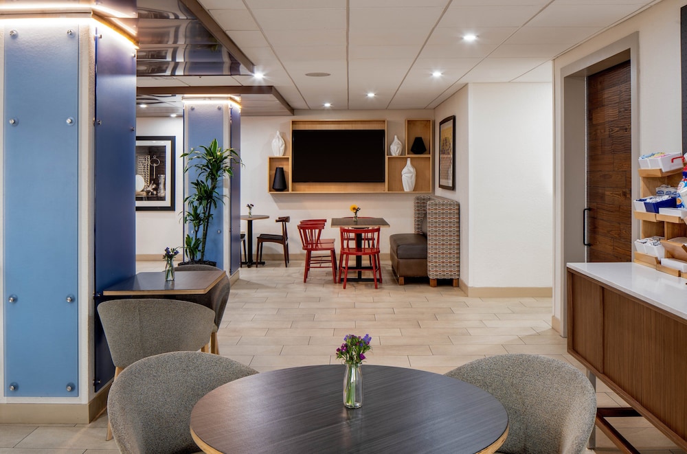 Holiday Inn Express New Orleans Downtown by IHG — Restaurant & bars in New Orleans, Louisiana