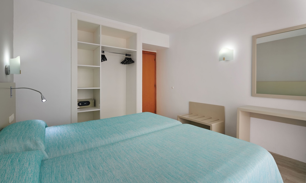Hotel Cala d'or Playa — Hotel rooms in Cala d´Or, Balearic Islands