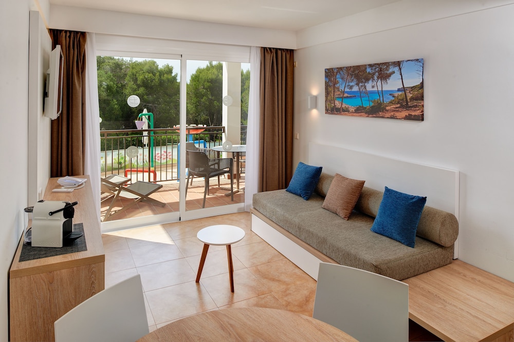 Hotel Cala d'or Playa — Hotel rooms in Cala d´Or, Balearic Islands