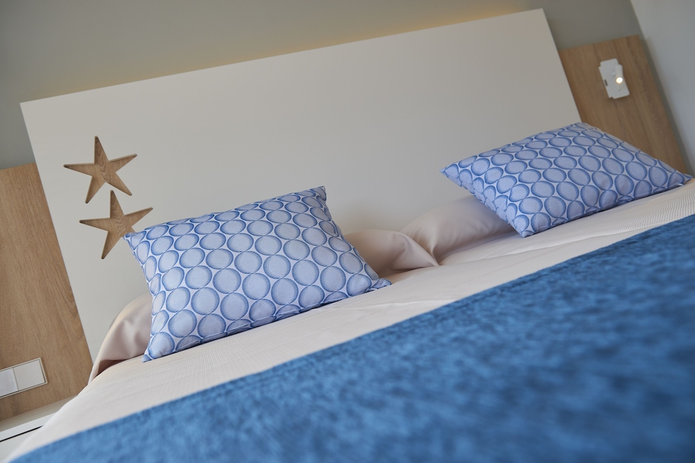 Hotel Cala d'or Playa — Hotel rooms in Cala d´Or, Balearic Islands