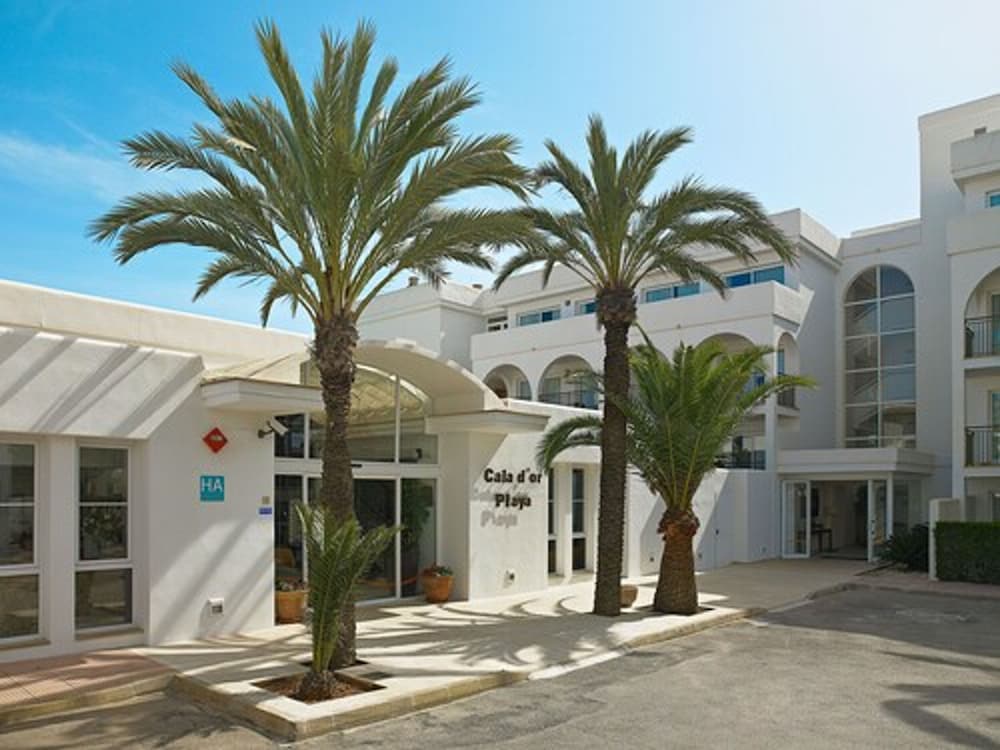 Hotel Cala d'or Playa — Hotel building in Cala d´Or, Balearic Islands