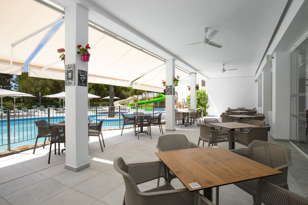 Hotel Cala d'or Playa — Restaurant & bars in Cala d´Or, Balearic Islands