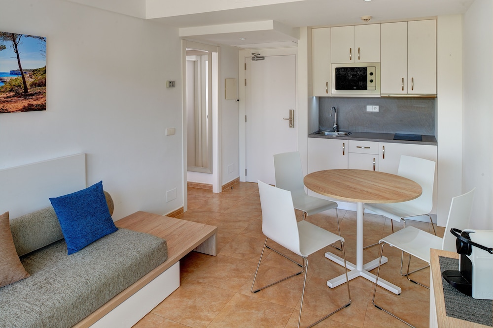 Hotel Cala d'or Playa — Hotel rooms in Cala d´Or, Balearic Islands