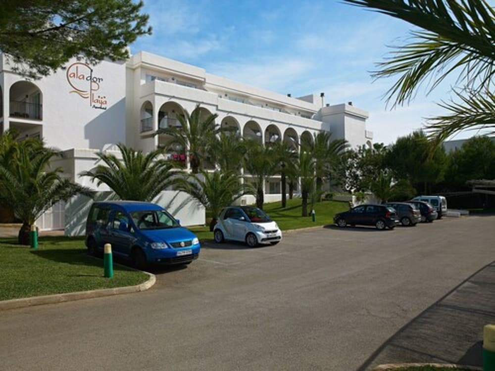 Hotel Cala d'or Playa — Hotel building in Cala d´Or, Balearic Islands