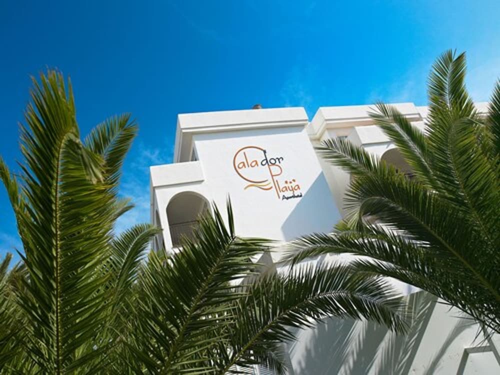 Hotel Cala d'or Playa — Hotel building in Cala d´Or, Balearic Islands