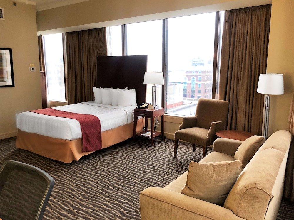 Blake Hotel New Orleans — Hotel rooms in New Orleans, Louisiana
