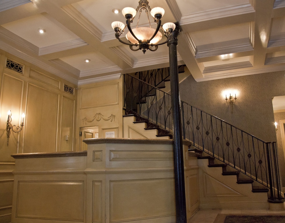 Place d'Armes Hotel — Hotel building in New Orleans, Louisiana