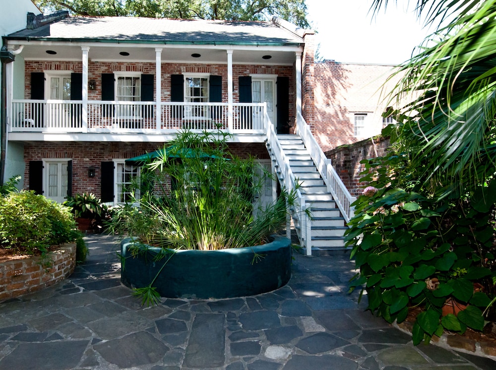 Place d'Armes Hotel — Hotel building in New Orleans, Louisiana