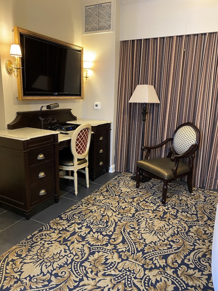 Place d'Armes Hotel — Hotel rooms in New Orleans, Louisiana