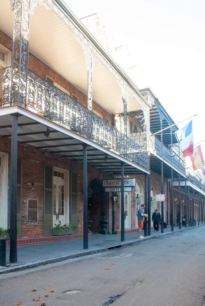 Place d'Armes Hotel — Hotel building in New Orleans, Louisiana