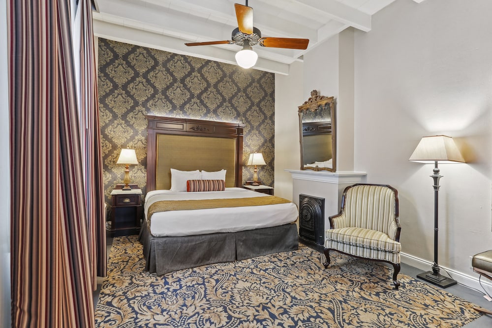 Place d'Armes Hotel — Hotel rooms in New Orleans, Louisiana