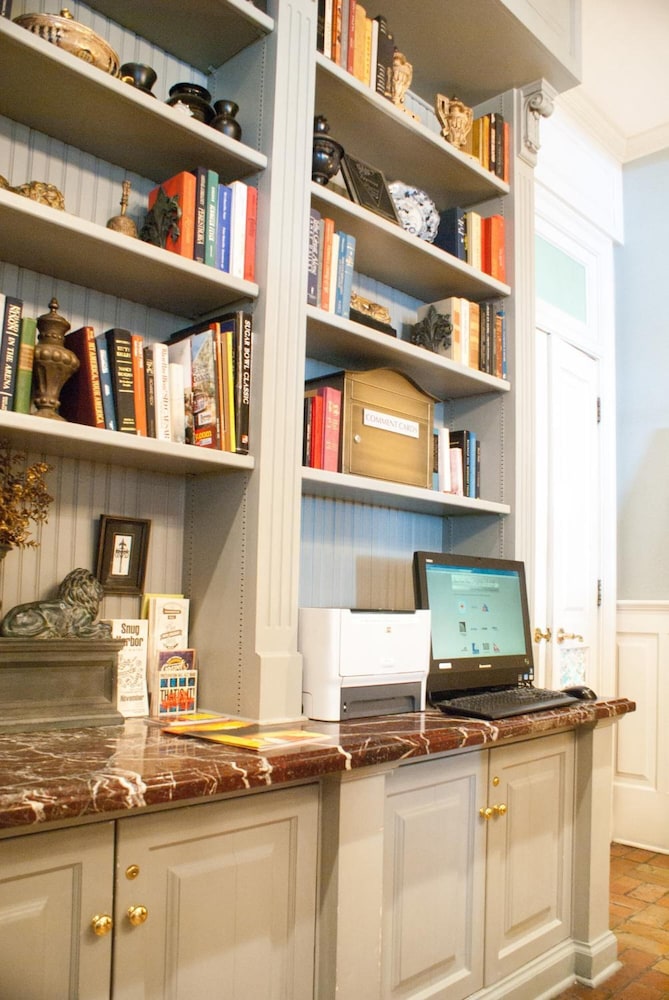 Prince Conti Hotel — Hotel building in New Orleans, Louisiana