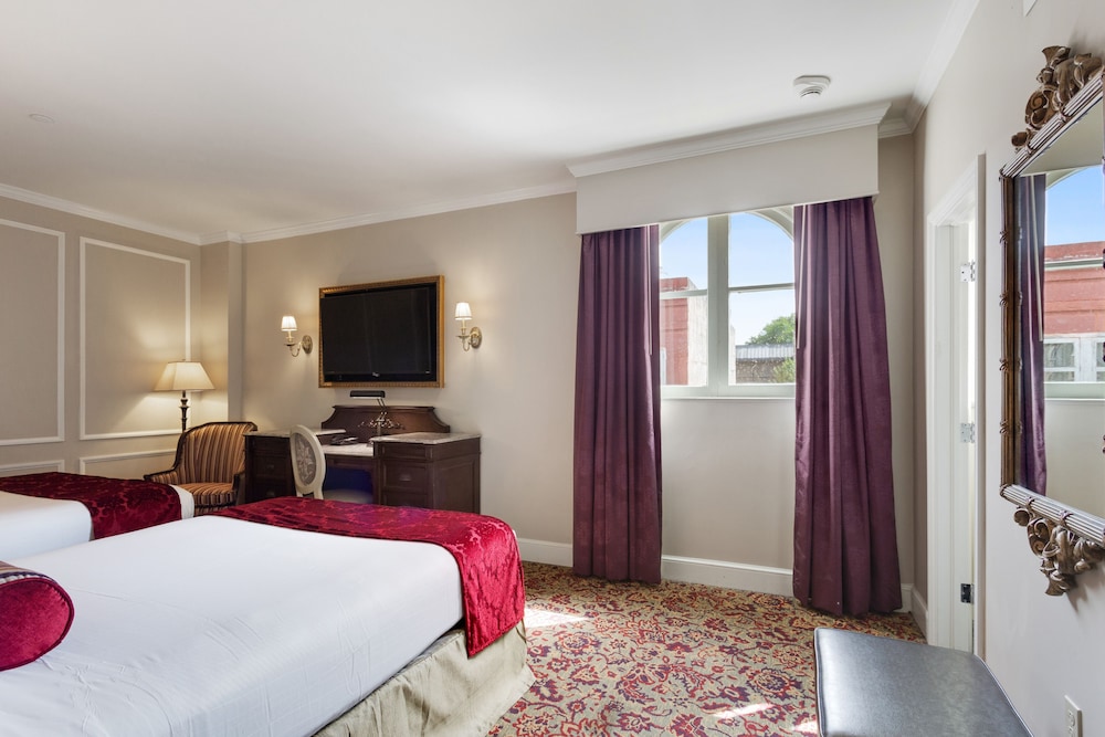Prince Conti Hotel — Hotel rooms in New Orleans, Louisiana