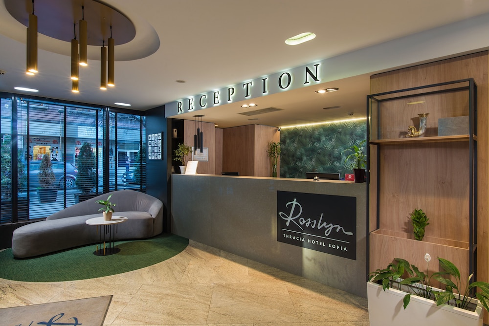 Rosslyn Thracia Hotel — Hotel building in Sofia, Sofia (province)