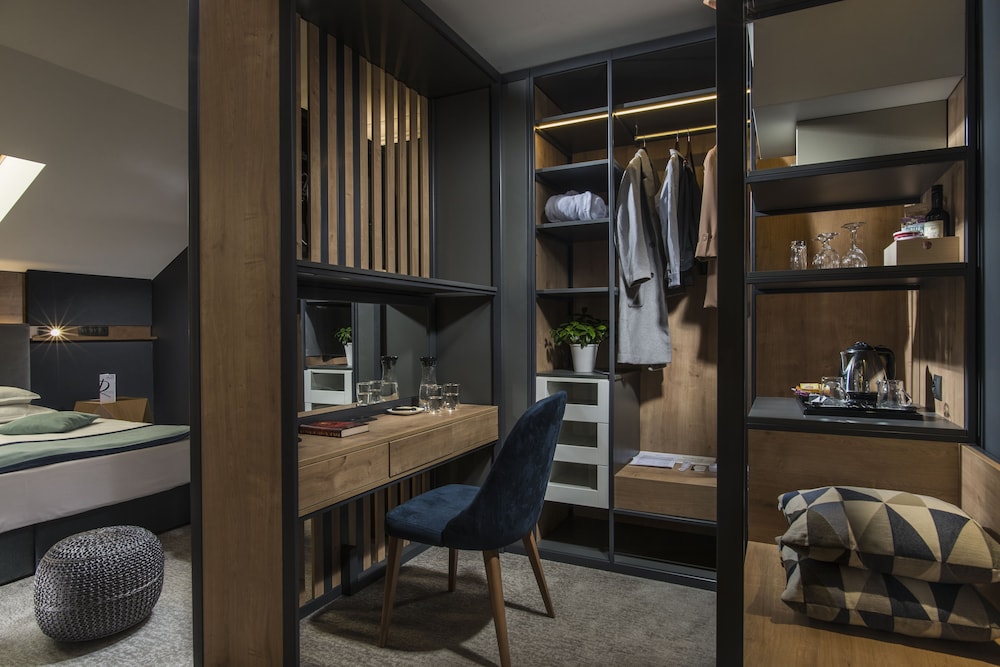 Rosslyn Thracia Hotel — Hotel rooms in Sofia, Sofia (province)
