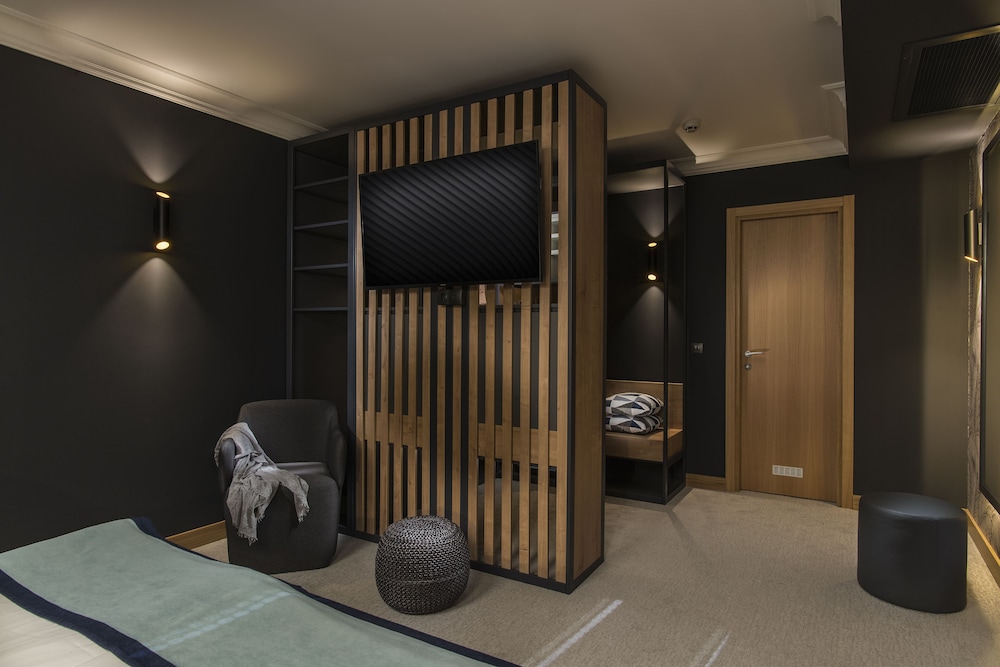 Rosslyn Thracia Hotel — Hotel rooms in Sofia, Sofia (province)
