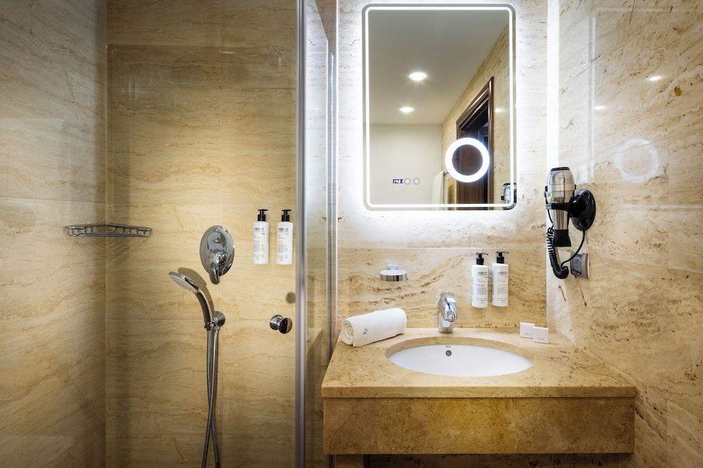 Rosslyn Thracia Hotel — Hotel rooms in Sofia, Sofia (province)
