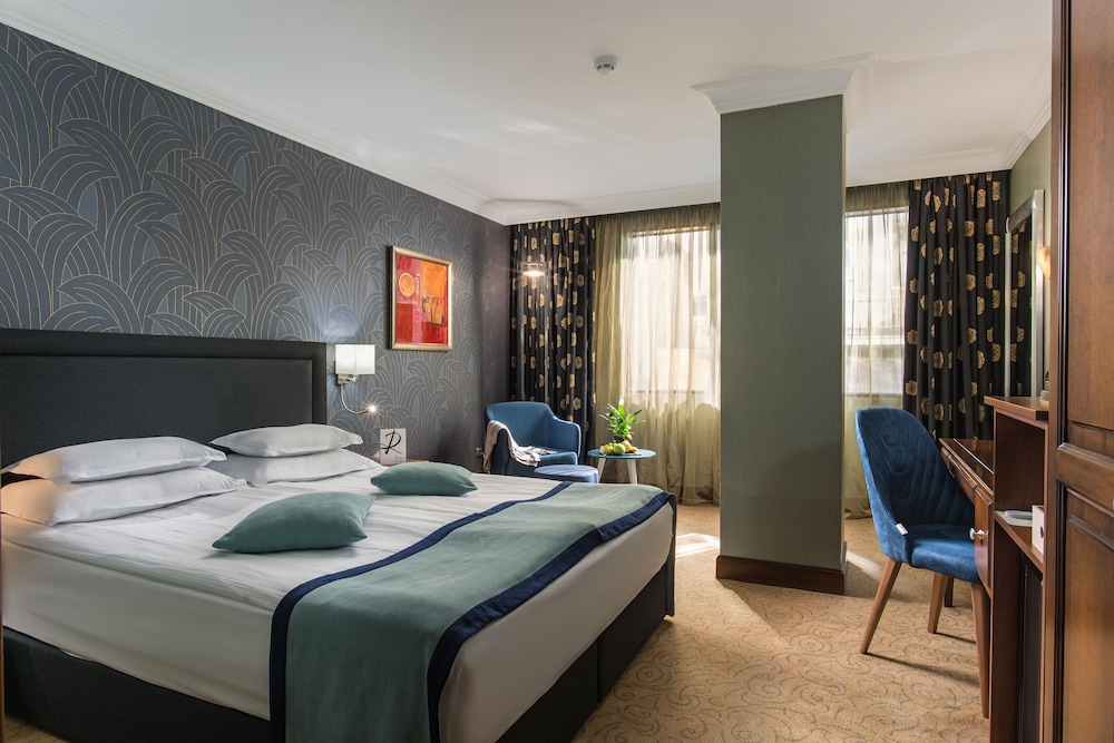 Rosslyn Thracia Hotel — Hotel rooms in Sofia, Sofia (province)