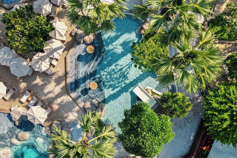 Centara Grand Beach Resort Phuket — Swimming pool in Karon, Phuket Province