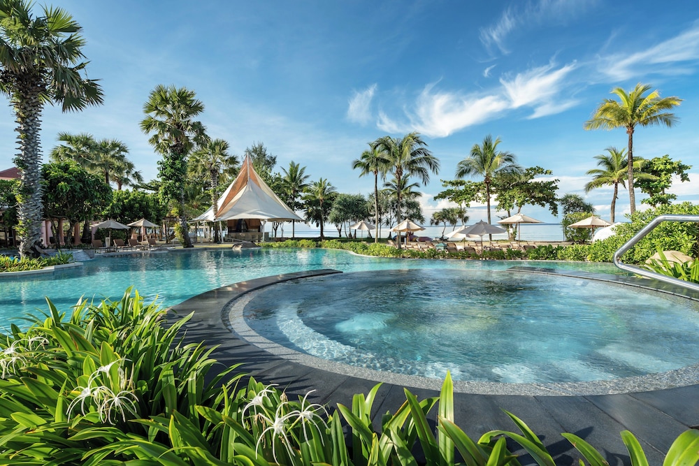 Centara Grand Beach Resort Phuket — Swimming pool in Karon, Phuket Province