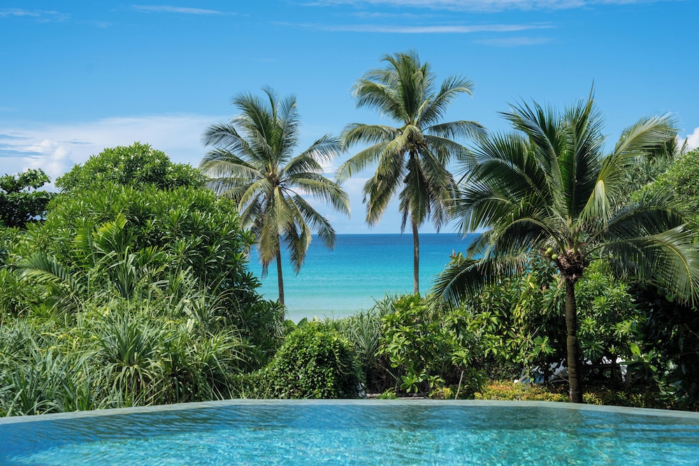 Centara Grand Beach Resort Phuket — Swimming pool in Karon, Phuket Province