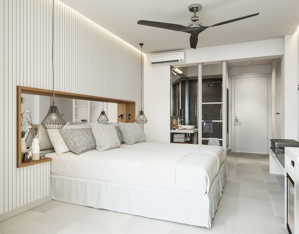 Hotel Vibra Mare Nostrum — Hotel rooms in Playa d'en Bossa, Balearic Islands