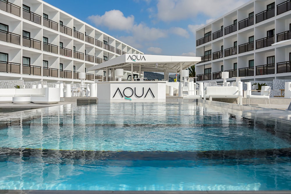 Hotel Vibra Mare Nostrum — Swimming pool in Playa d'en Bossa, Balearic Islands