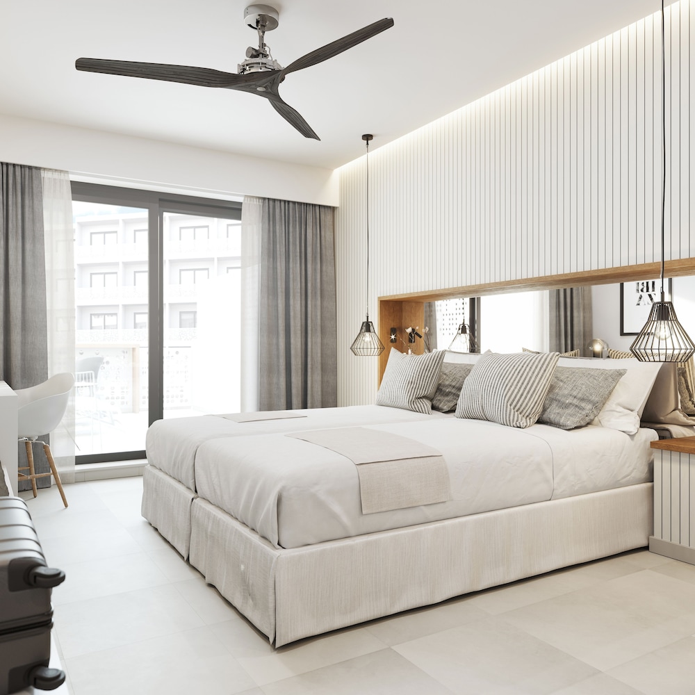 Hotel Vibra Mare Nostrum — Hotel rooms in Playa d'en Bossa, Balearic Islands