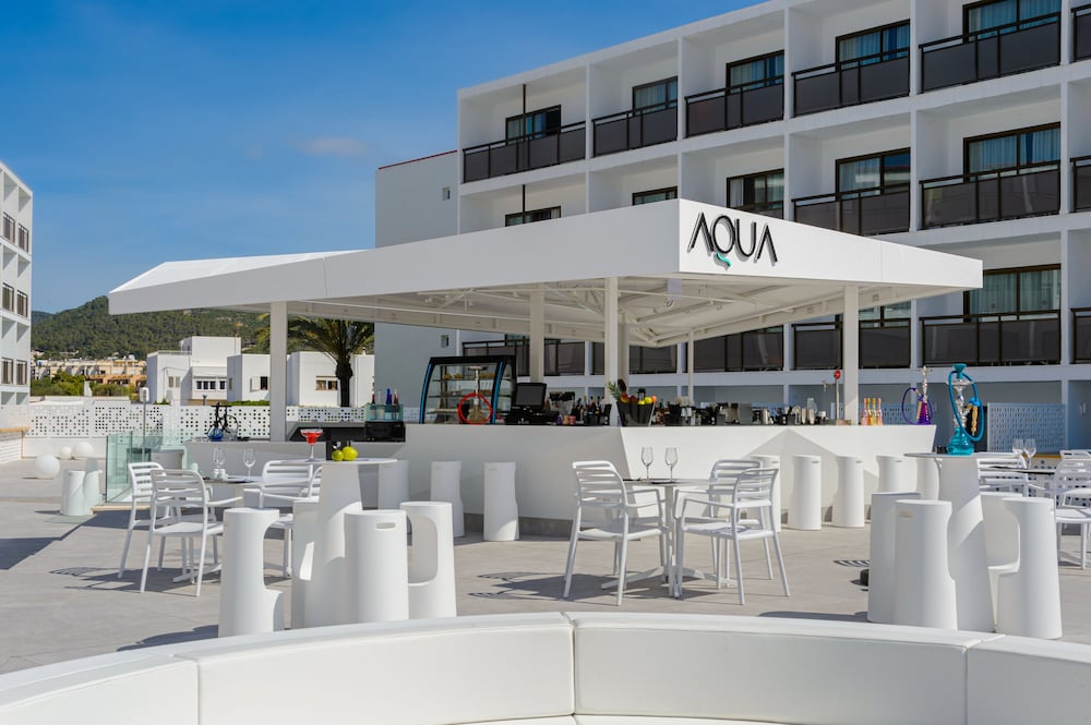 Hotel Vibra Mare Nostrum — Restaurant & bars in Playa d'en Bossa, Balearic Islands
