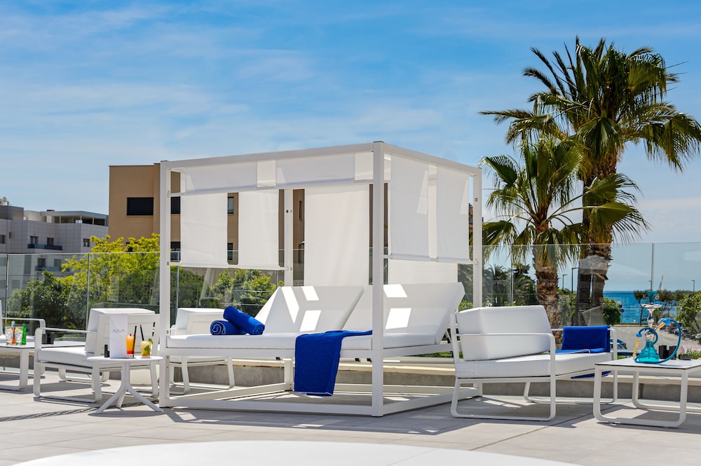 Hotel Vibra Mare Nostrum — Swimming pool in Playa d'en Bossa, Balearic Islands