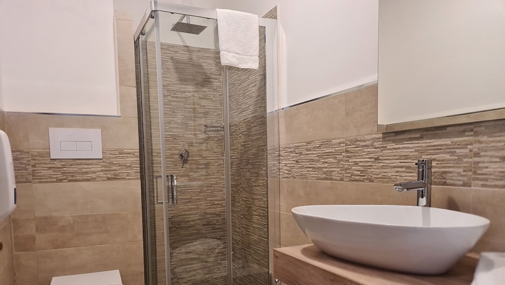 Hotel Alexander — Hotel rooms in Giardini Naxos, Sicily