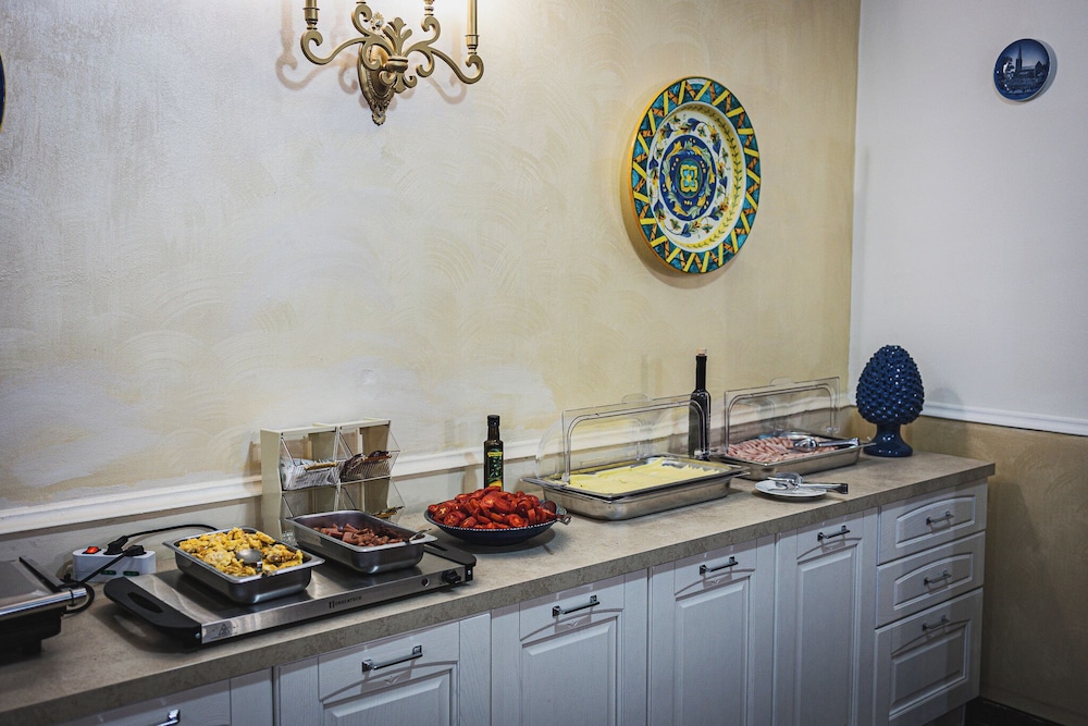 Hotel Alexander — Restaurant & bars in Giardini Naxos, Sicily