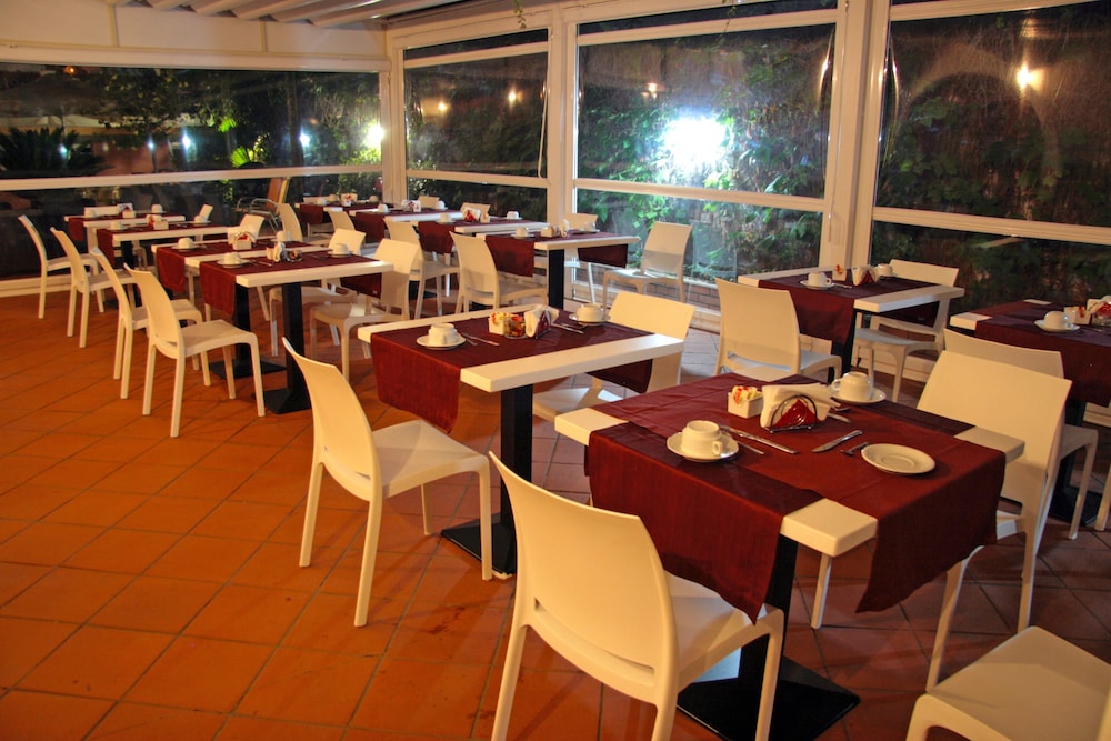Hotel Alexander — Restaurant & bars in Giardini Naxos, Sicily
