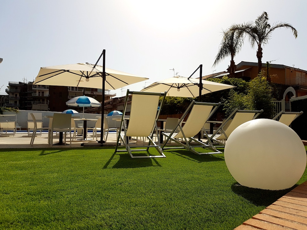 Hotel Alexander — Swimming pool in Giardini Naxos, Sicily