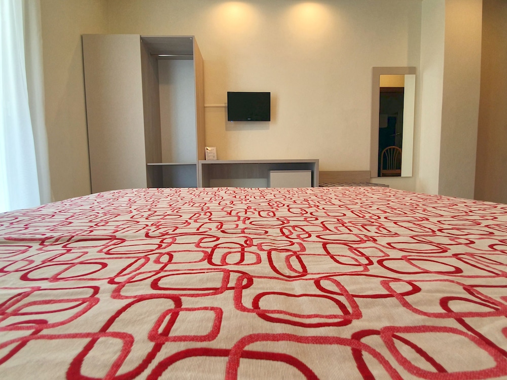 Hotel Alexander — Hotel rooms in Giardini Naxos, Sicily